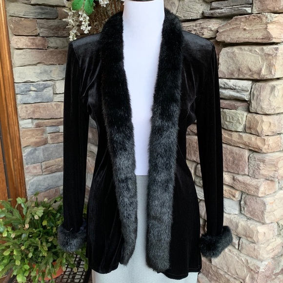 Jackets & Blazers - 🎉Faux Fur Trimmer Blazer